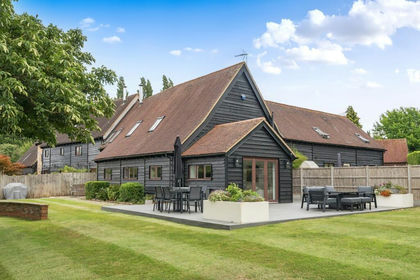 Barn Conversion for sale in Chalgrave