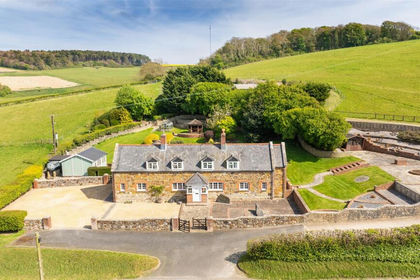 16.8 acres of Cottage for sale in Shorwell