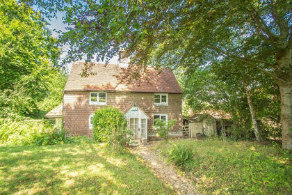 1 acre of Cottage for sale in Dallington