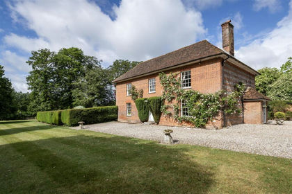 89.1 acres of Country Estate for sale in Fyfield