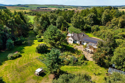4 acres of House with Land for sale in Dumfriesshire, Clydesdale and Tweeddale