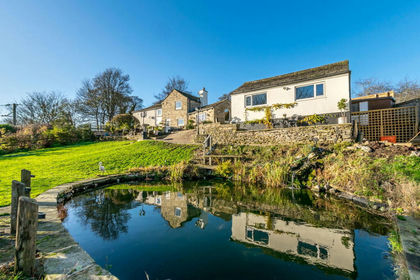 1.2 acres of House with Land for sale in Dewsbury and Batley