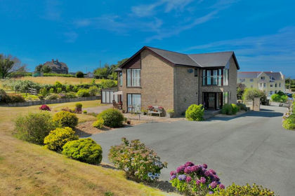 4 acres of House with Land for sale in Nefyn