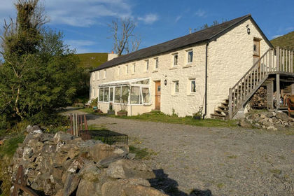 18.5 acres of Smallholding for sale in Llanfair Clydogau