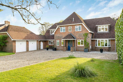 1 acre of House with Land for sale in Four Marks