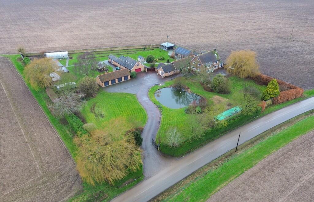 2.1 Acre House with Land for Sale in Fishtoft, Lincolnshire | LandSale