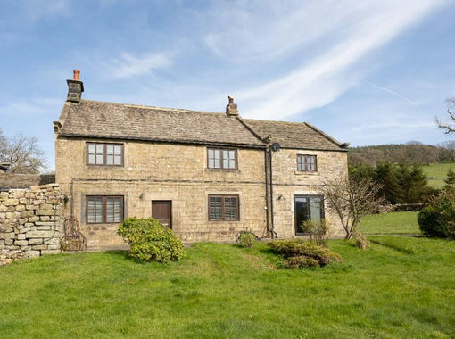 11.1 acres of Farmhouse for sale in Fountains Earth