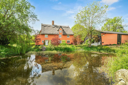 1.4 acres of Farmhouse for sale in Bradfield St. George