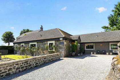 2 acres of House with Land for sale in Paisley and Renfrewshire South