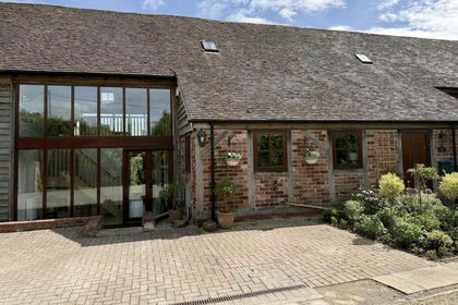 Barn Conversion for sale in Stretton Grandison