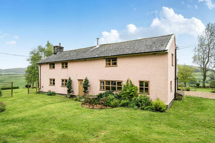 1.3 acres of Cottage for sale in Llandinam