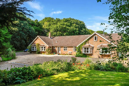 2.5 acres of Agricultural Land for sale in Elham