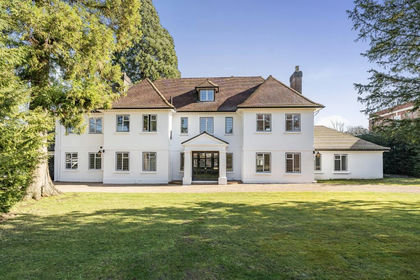 1 acre of House with Land for sale in Bromley and Biggin Hill