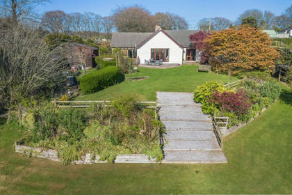 1 acre of House with Land for sale in Welsh Newton