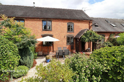 Barn Conversion for sale in Standon