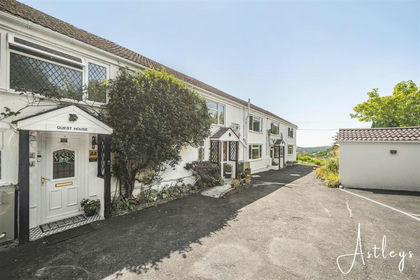 4 acres of House with Land for sale in Blaenhonddan