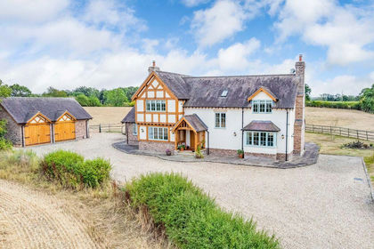 10.4 acres of House with Land for sale in Erbistock