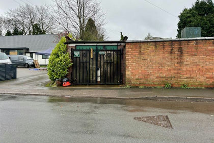 Workshop for sale in Shenstone