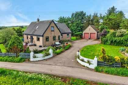 7 acres of House with Land for sale in Gordon and Buchan