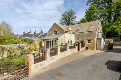 Barn Conversion for sale in Steeple Aston