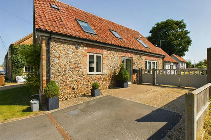 Barn Conversion for sale in Shouldham
