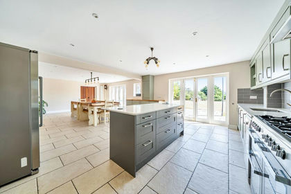 2.8 acres of House with Land for sale in Pershore