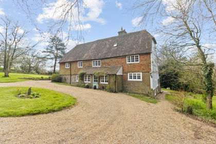 5 acres of House with Land for sale in Heathfield and Waldron