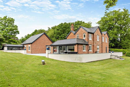 1 acre of House with Land for sale in Ashford Hill with Headley
