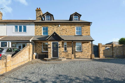 Equestrian property for sale in Dagenham and Rainham