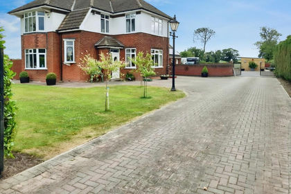 1.5 acres of Land for sale in Walkeringham