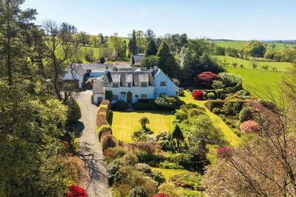 10 acres of Country Home for sale in Stirling and Strathallan