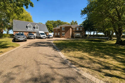 1.8 acres of House with Land for sale in Thurleigh