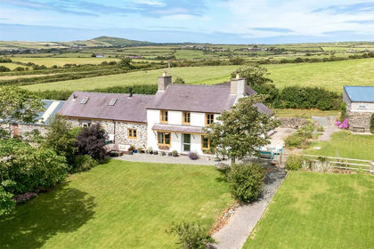 4 acres of House with Land for sale in Llanfaethlu