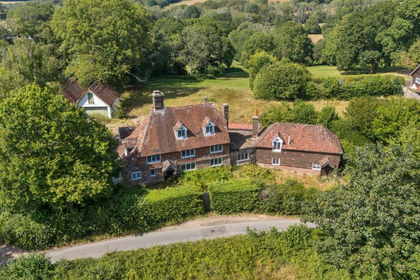 3 acres of House with Land for sale in Mayfield and Five Ashes