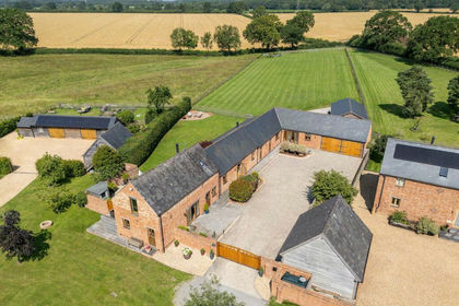 1 acre of Barn Conversion for sale in Hillesden