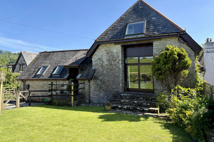Barn Conversion for sale in Littlehempston