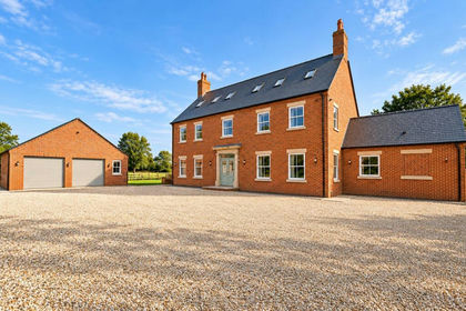 5.3 acres of House with Land for sale in Fenton