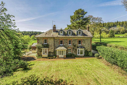 1 acre of Country Home for sale in Kilmington
