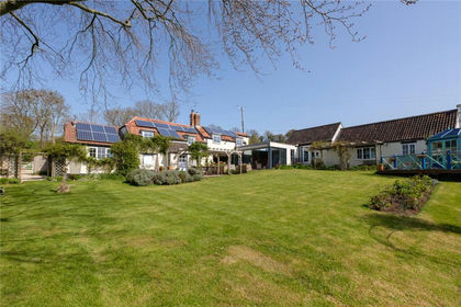 5 acres of House with Land for sale in Hardington Mandeville