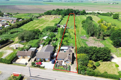 1 acre of House with Land for sale in Manea