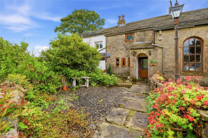 Cottage for sale in Foulridge
