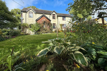 1.5 acres of House with Land for sale in Horton