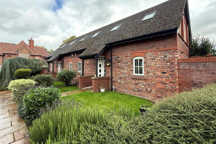 Barn Conversion for sale in Eccleston
