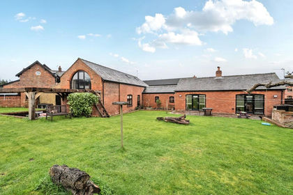 Barn Conversion for sale in Bold