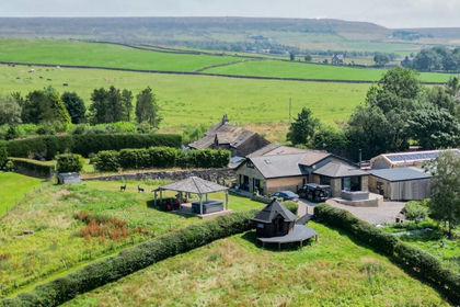 10 acres of House with Land for sale in North Turton