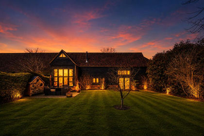 Barn Conversion for sale in Bovingdon