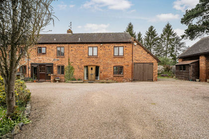 Barn Conversion for sale in Tenbury