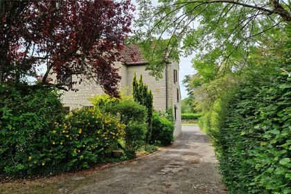 1.2 acres of House with Land for sale in Chilmark