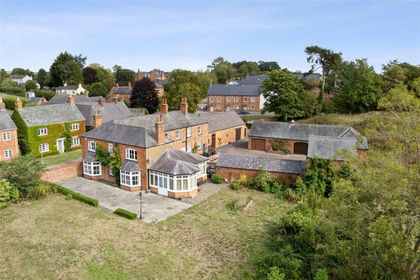 4.5 acres of Country Home for sale in Tur Langton