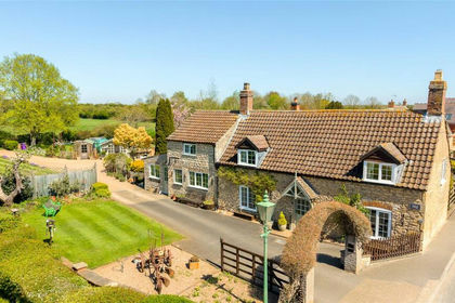 1.6 acres of House with Land for sale in Scopwick